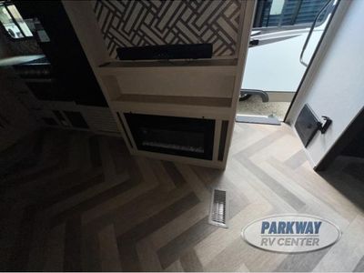 2023 CrossRoads RV Zinger - Photo 14