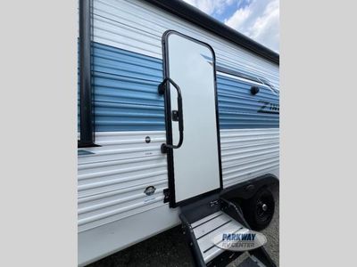 2023 CrossRoads RV Zinger - Photo 6