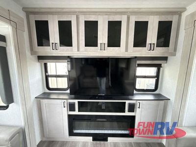 2024 EAST TO WEST Blackthorn - Photo 24