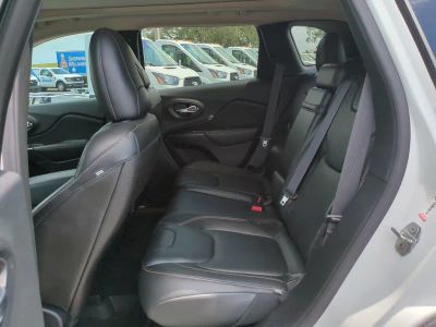 2016 Jeep Cherokee — photo 14 view