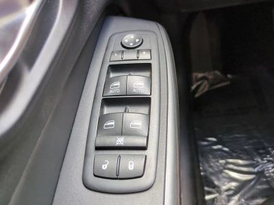 2016 Jeep Cherokee — photo 26 view