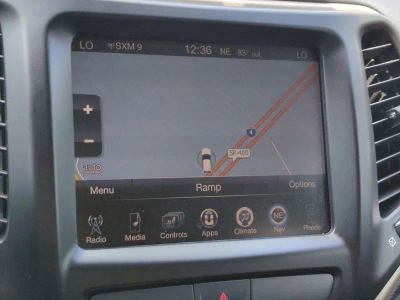 2016 Jeep Cherokee — photo 23 view