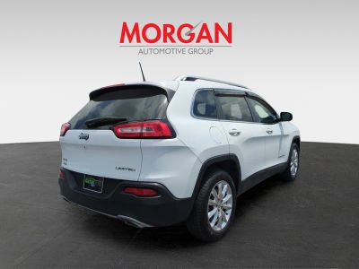 2016 Jeep Cherokee — detail view