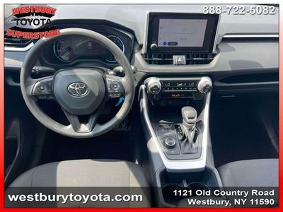 2025 Toyota RAV4 Hybrid - Photo 16