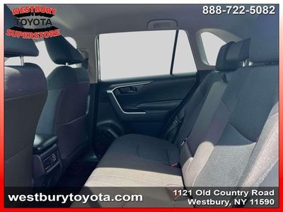 2025 Toyota RAV4 Hybrid - Photo 15