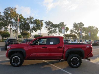 2025 Toyota Tacoma - Photo 7