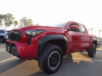 2025 Toyota Tacoma - Photo 2