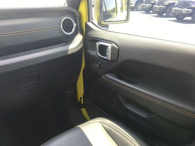 2024 Jeep Wrangler — photo 18 view