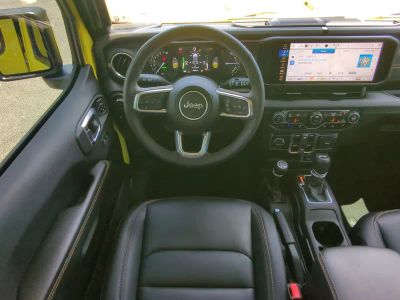 2024 Jeep Wrangler — photo 17 view