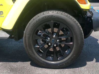 2024 Jeep Wrangler — photo 11 view