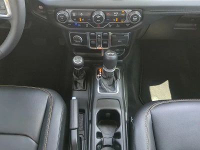 2024 Jeep Wrangler — photo 20 view