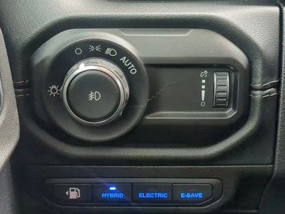 2024 Jeep Wrangler — photo 25 view