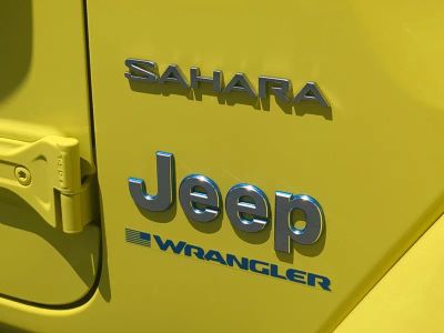2024 Jeep Wrangler — photo 13 view