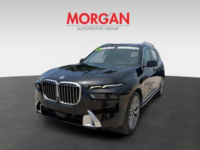 2023 BMW X7 — side profile view