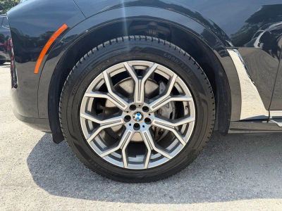 2023 BMW X7 — photo 9 view