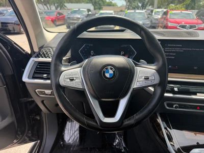 2023 BMW X7 — photo 18 view
