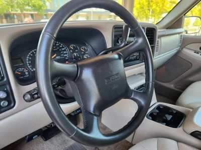 2002 GMC Yukon XL — photo 27 view