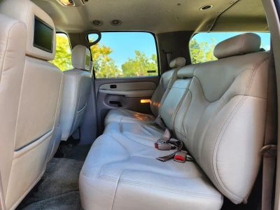 2002 GMC Yukon XL — photo 23 view