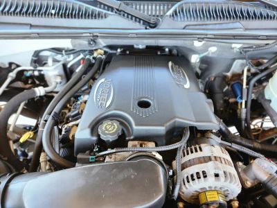 2002 GMC Yukon XL — photo 31 view