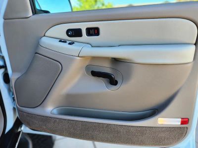 2002 GMC Yukon XL — photo 15 view