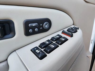 2002 GMC Yukon XL — photo 29 view
