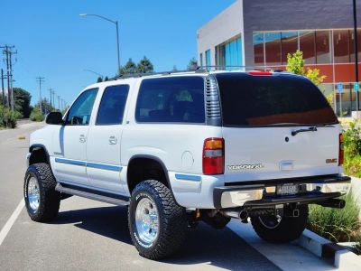 2002 GMC Yukon XL — rear three-quarter view