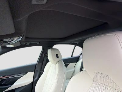 2026 BMW i5 — photo 27 view