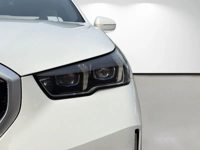 2026 BMW i5 — photo 9 view