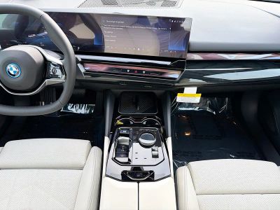 2026 BMW i5 — photo 19 view