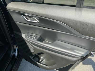 2023 Jeep Grand Cherokee — photo 19 view