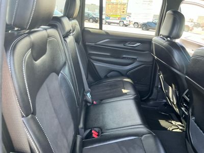 2023 Jeep Grand Cherokee — photo 18 view