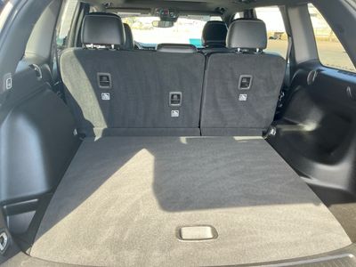 2023 Jeep Grand Cherokee — photo 17 view