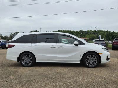2025 Honda Odyssey - Photo 4