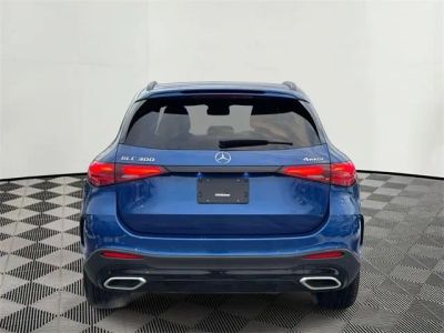 2025 Mercedes-Benz GLC - Photo 10