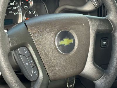 2025 Chevrolet Express Cargo WT - Photo 17