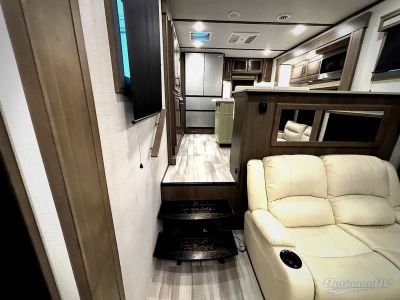 2024 Grand Design Solitude — photo 21 view