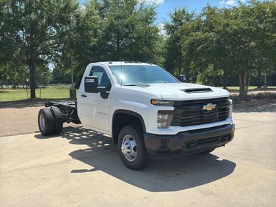 2025 Chevrolet Silverado 3500 HD Chassis Cab CC31403 — front three-quarter view