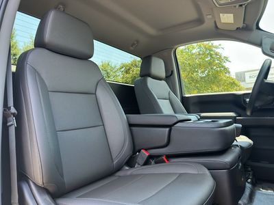 2025 Chevrolet Silverado 3500 HD Chassis Cab — photo 20 view