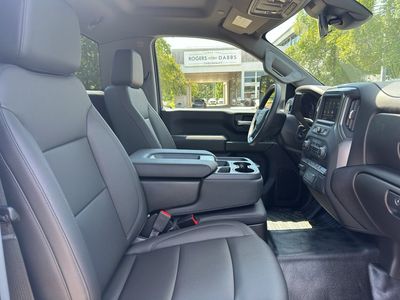 2025 Chevrolet Silverado 3500 HD Chassis Cab — photo 19 view
