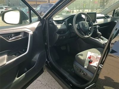 2025 Toyota RAV4 Hybrid - Photo 10