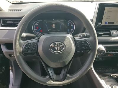 2025 Toyota RAV4 Hybrid - Photo 13