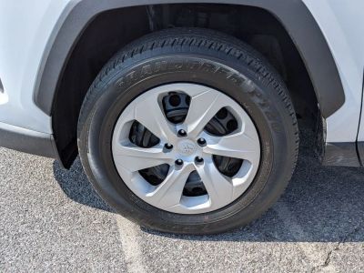 2024 Toyota RAV4 - Photo 9