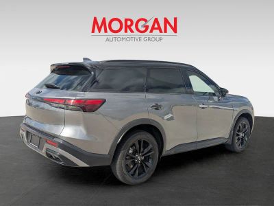 2023 INFINITI QX60 — engine compartment view