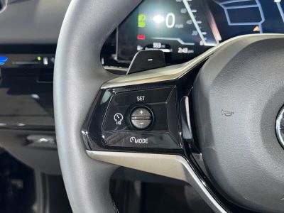 2025 BMW 5 Series — photo 24 view
