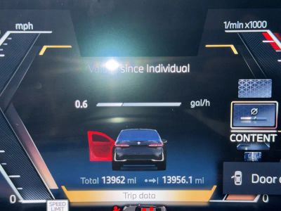 2025 BMW 5 Series — photo 26 view