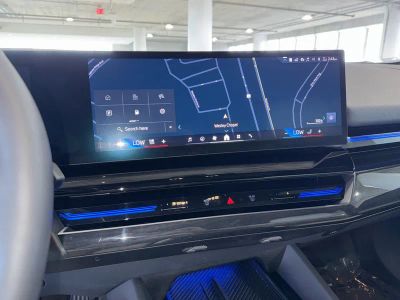 2025 BMW 5 Series — photo 27 view