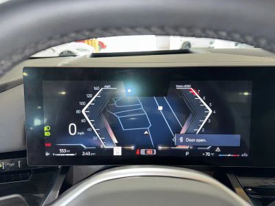 2025 BMW 5 Series — photo 25 view