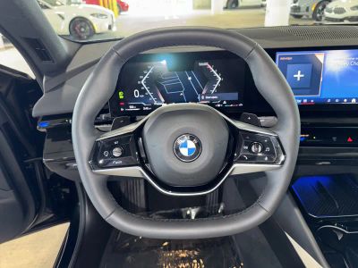 2025 BMW 5 Series — photo 23 view