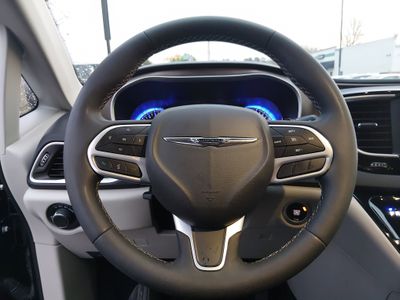 2024 Chrysler Voyager - Photo 12