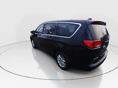 2024 Chrysler Voyager - Photo 5